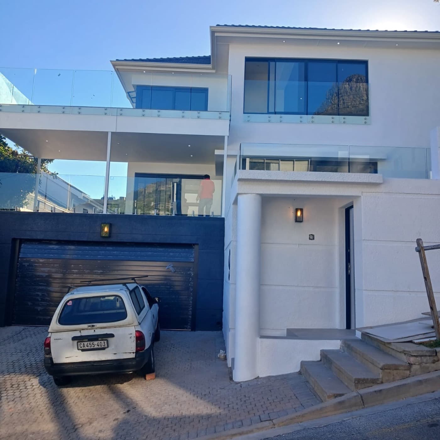 exterior lighting at House Fresnaye
